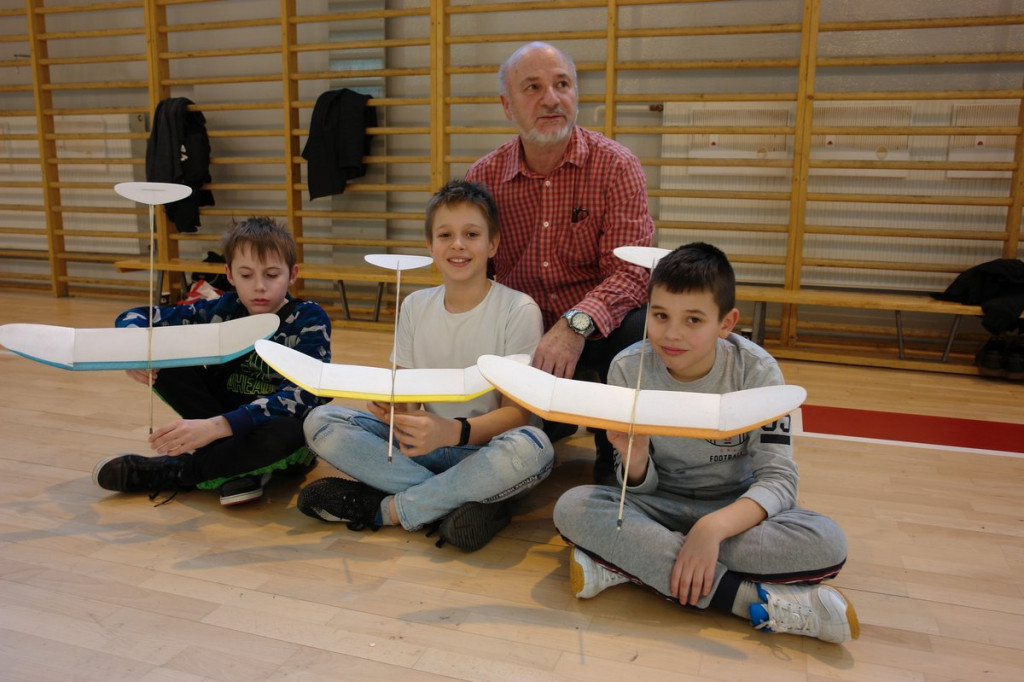 Modelarze latali w Grodkowie