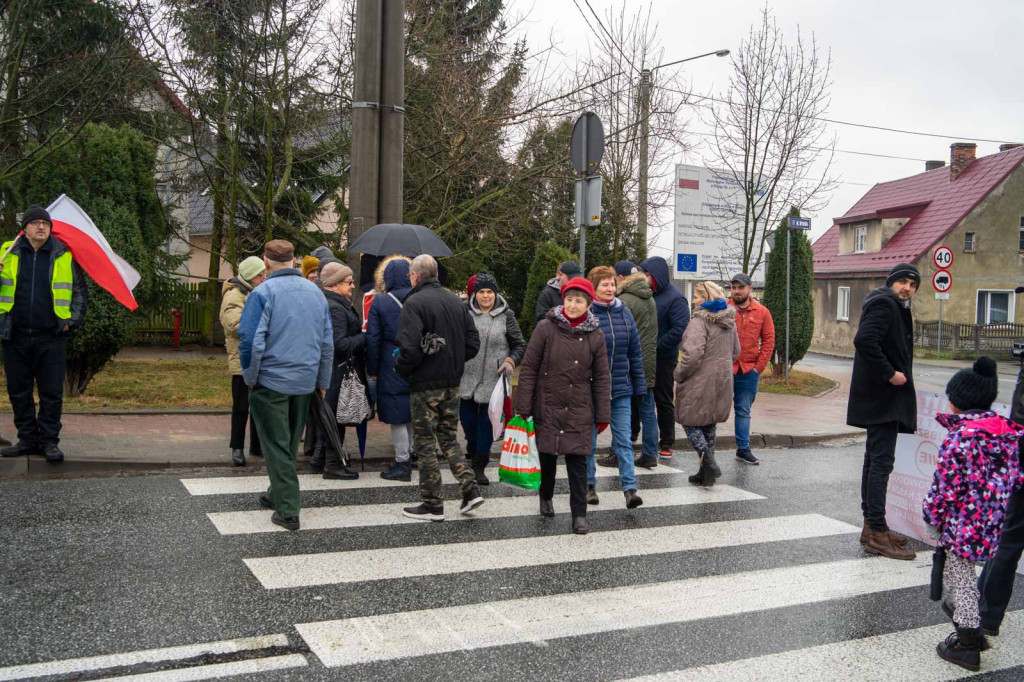 Mieszkańcy Lubszy będą protestować do skutku i zapowiadają cykliczne blokady DK39