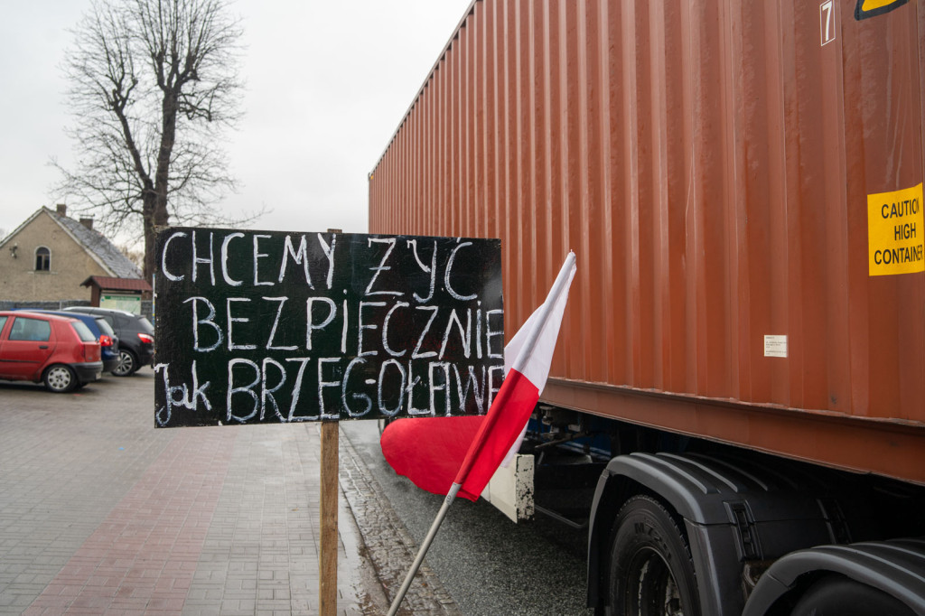 Mieszkańcy Lubszy będą protestować do skutku i zapowiadają cykliczne blokady DK39