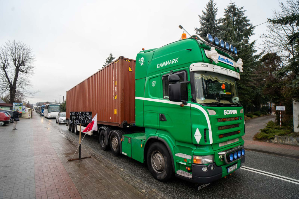 Mieszkańcy Lubszy będą protestować do skutku i zapowiadają cykliczne blokady DK39