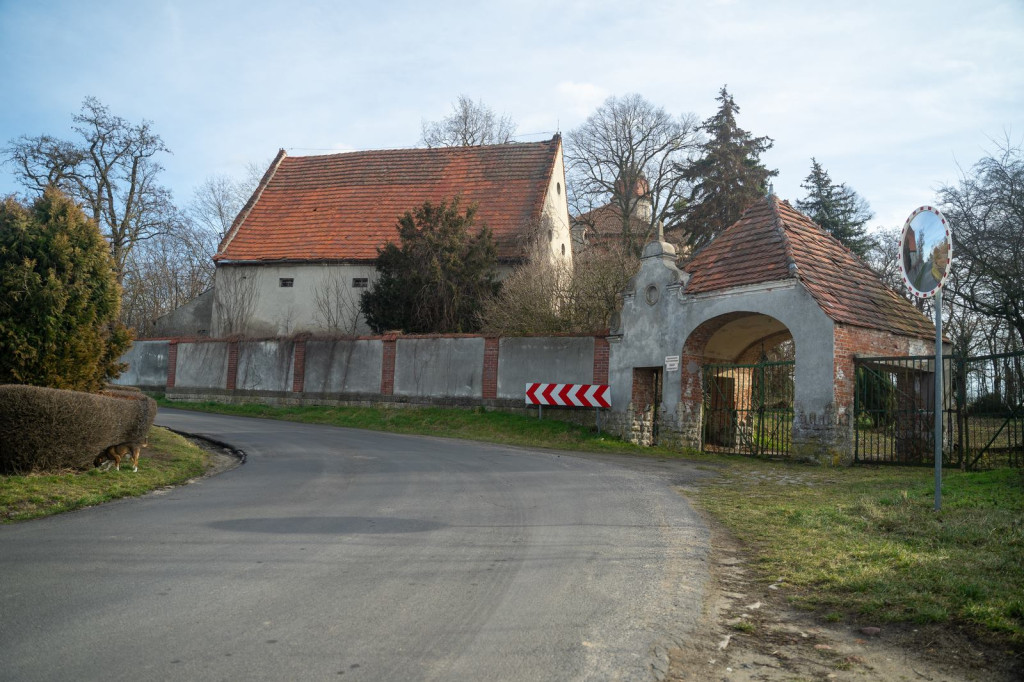 Poprawa bezpieczeństwa mieszkańców na drodze wojewódzkiej 462 w miejscowości Janów.  Niebawem ruszy przebudowa