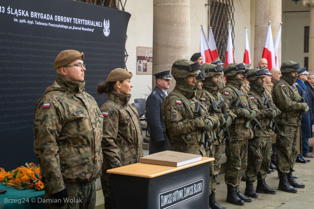 Przysięga Wojsk Obrony Terytorialnej w Brzegu [zdjęcia]