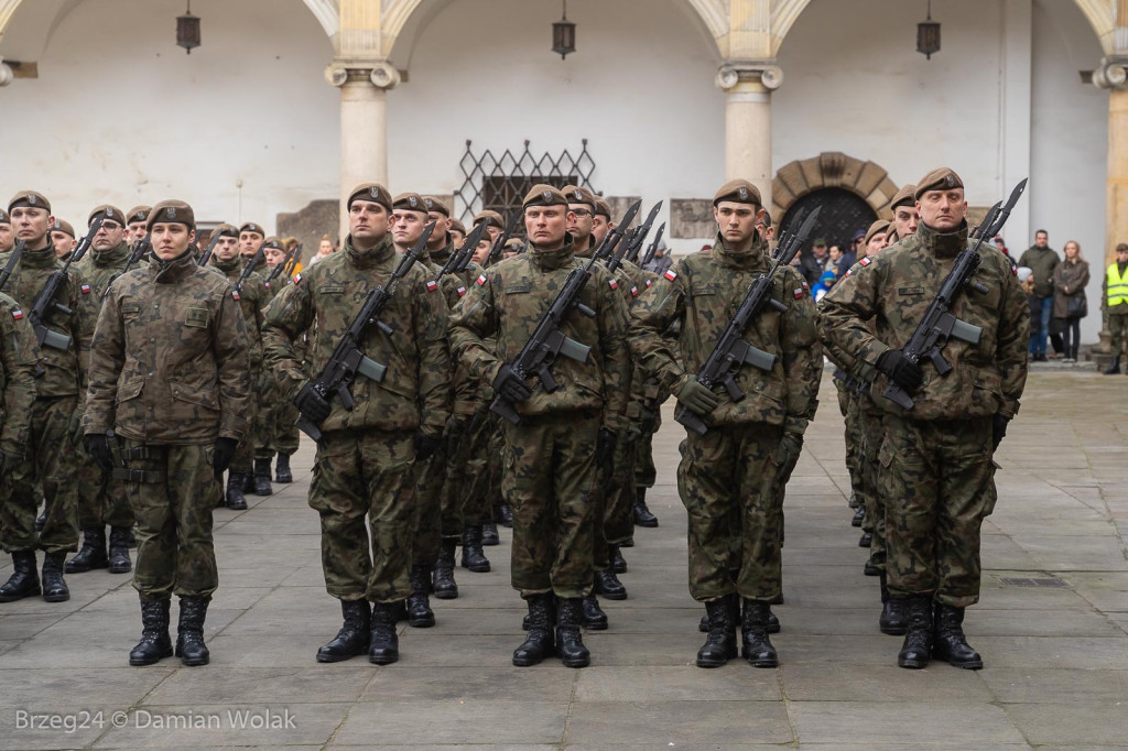 Przysięga Wojsk Obrony Terytorialnej w Brzegu [zdjęcia]
