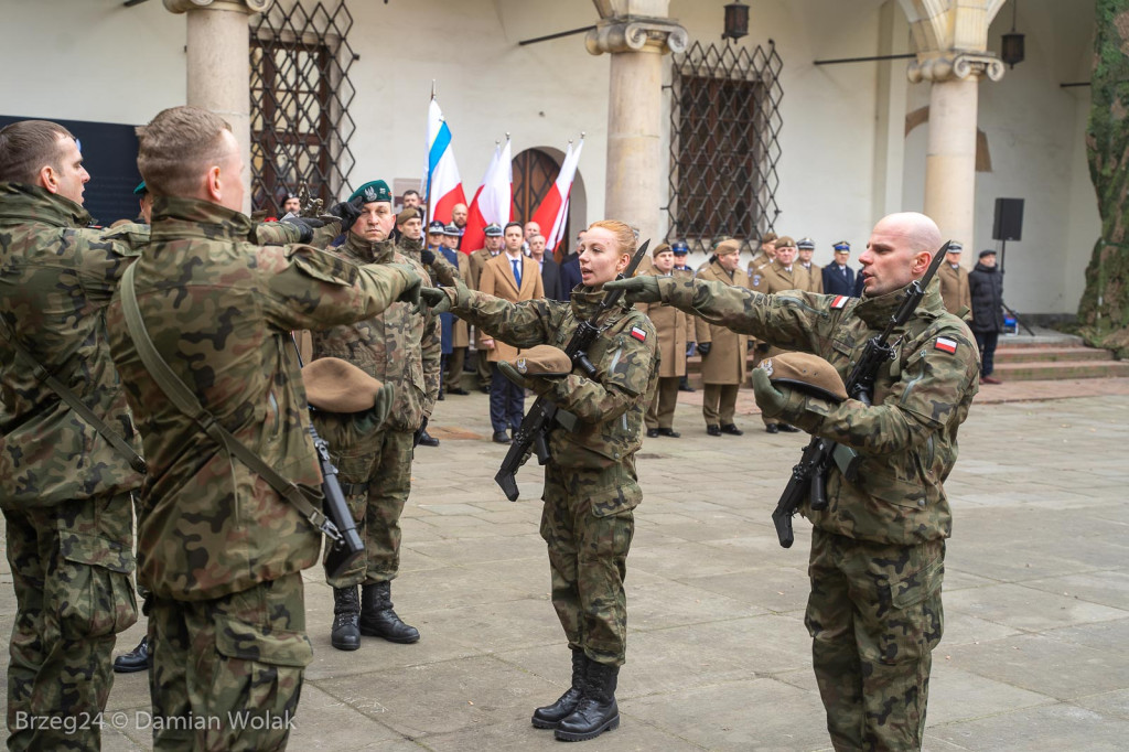 Przysięga Wojsk Obrony Terytorialnej w Brzegu [zdjęcia]