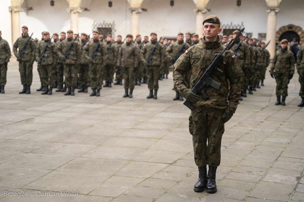 Przysięga Wojsk Obrony Terytorialnej w Brzegu [zdjęcia]