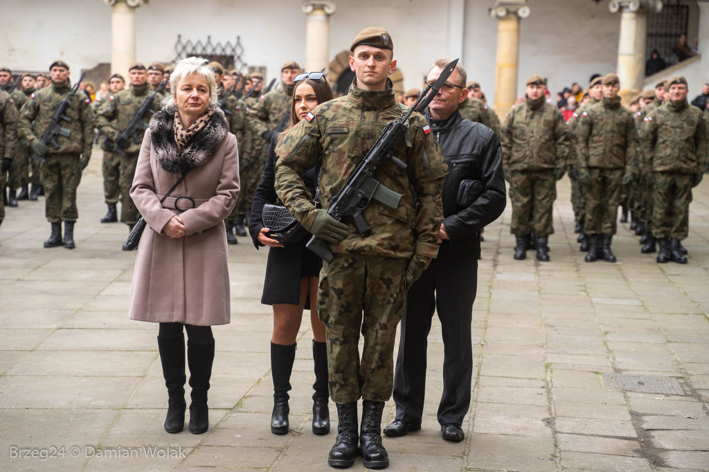 Przysięga Wojsk Obrony Terytorialnej w Brzegu [zdjęcia]