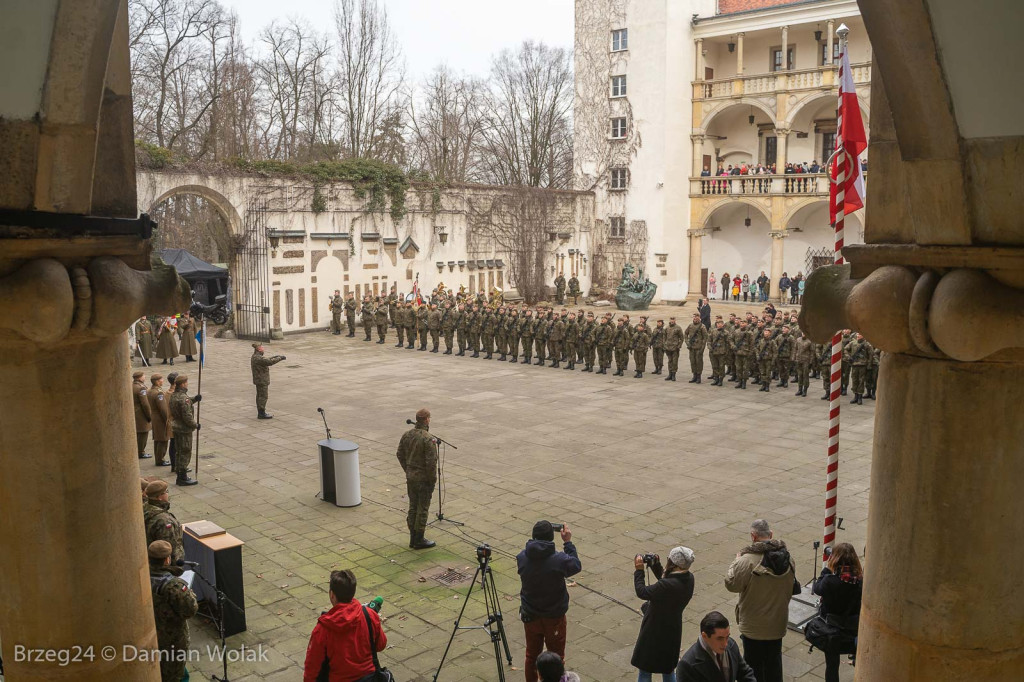 Przysięga Wojsk Obrony Terytorialnej w Brzegu [zdjęcia]