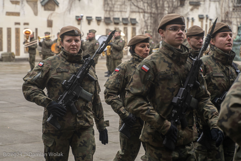 Przysięga Wojsk Obrony Terytorialnej w Brzegu [zdjęcia]