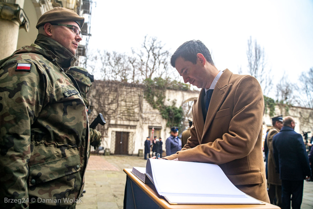 Przysięga Wojsk Obrony Terytorialnej w Brzegu [zdjęcia]