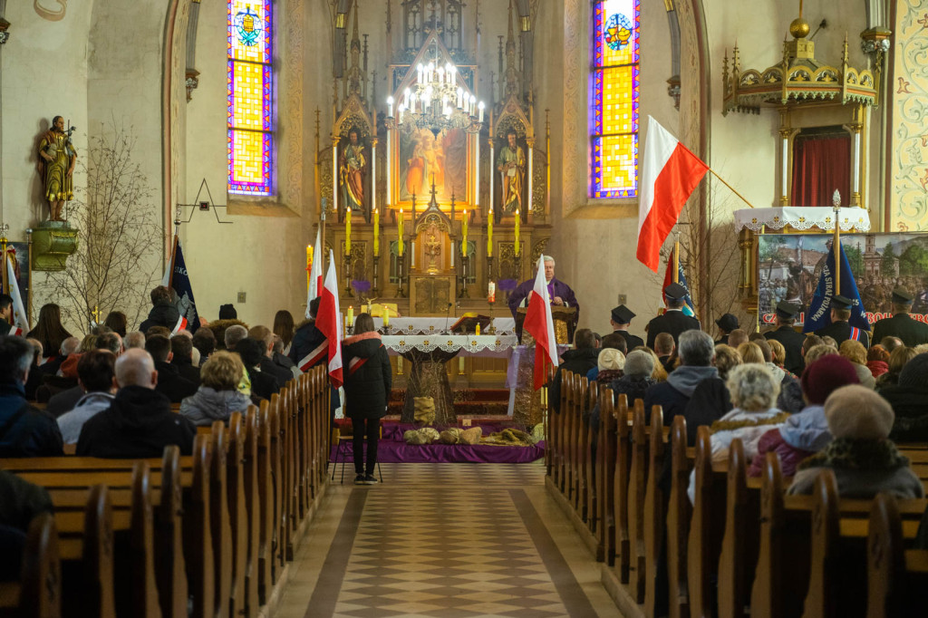 Upamiętnili pamięć Żołnierzy Wyklętych w Starym Grodkowie [zdjęcia]