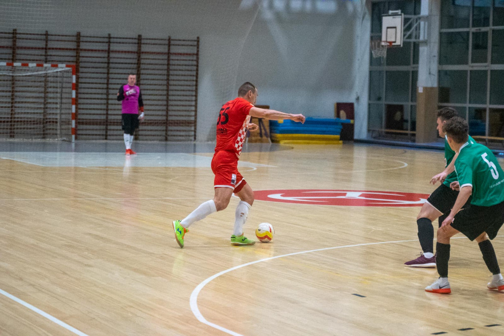 Strzelanina w Brzegu. Gredar miażdży rywala z Tychów