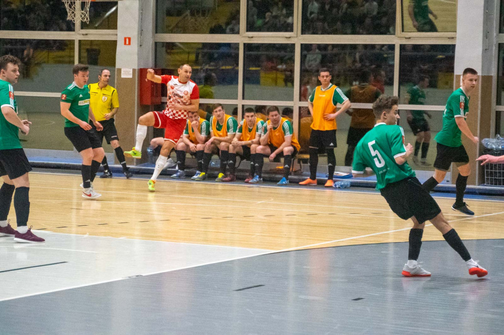 Strzelanina w Brzegu. Gredar miażdży rywala z Tychów