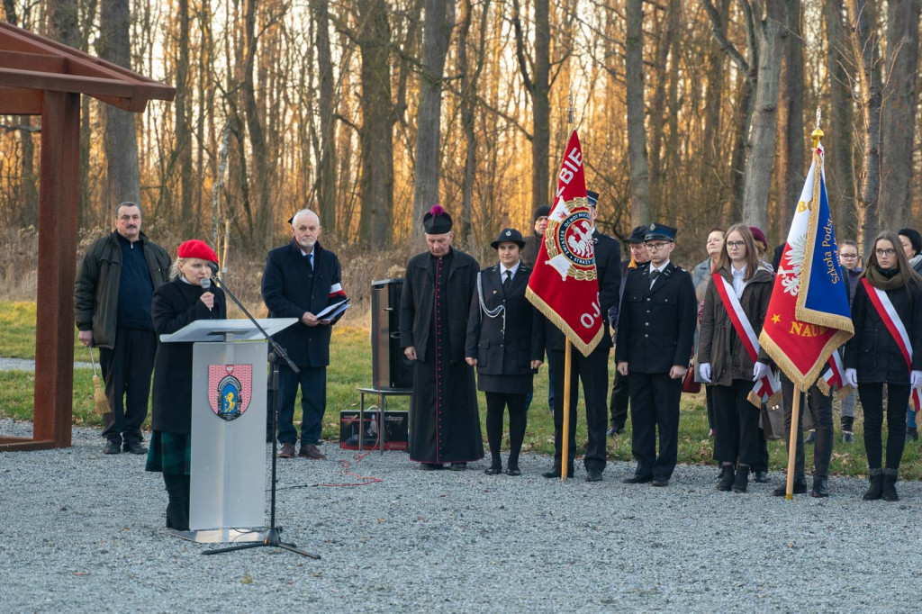 Upamiętnili pamięć Żołnierzy Wyklętych w Starym Grodkowie [zdjęcia]