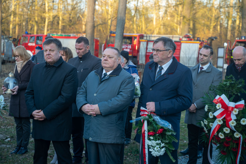 Upamiętnili pamięć Żołnierzy Wyklętych w Starym Grodkowie [zdjęcia]