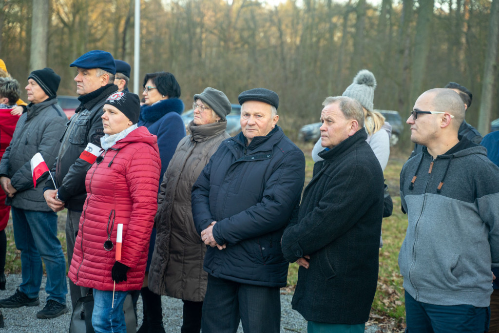 Upamiętnili pamięć Żołnierzy Wyklętych w Starym Grodkowie [zdjęcia]