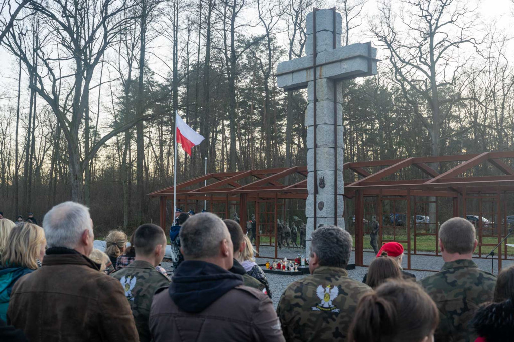 Upamiętnili pamięć Żołnierzy Wyklętych w Starym Grodkowie [zdjęcia]