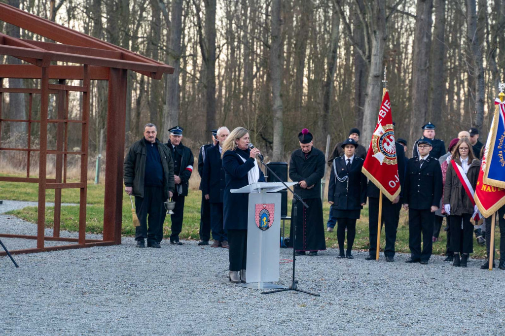 Upamiętnili pamięć Żołnierzy Wyklętych w Starym Grodkowie [zdjęcia]