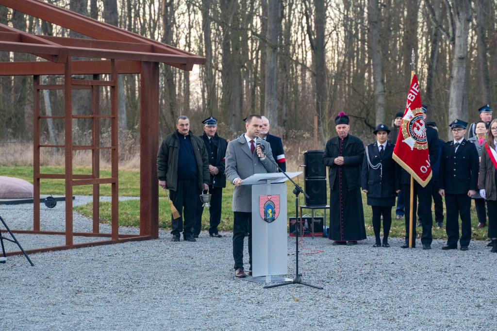 Upamiętnili pamięć Żołnierzy Wyklętych w Starym Grodkowie [zdjęcia]