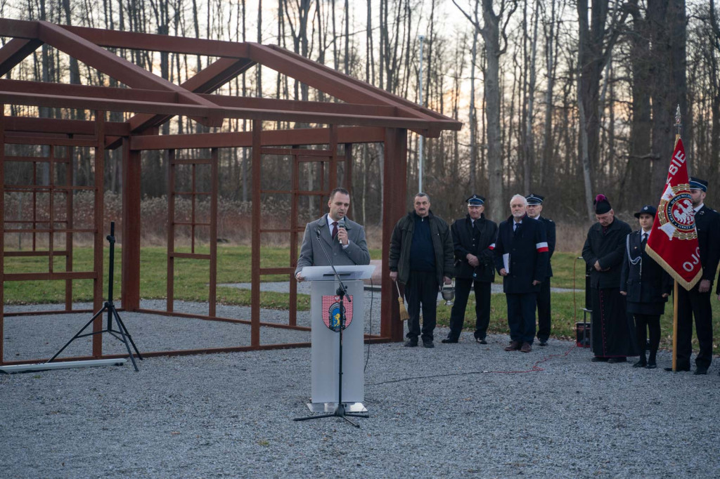 Upamiętnili pamięć Żołnierzy Wyklętych w Starym Grodkowie [zdjęcia]