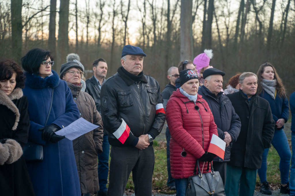 Upamiętnili pamięć Żołnierzy Wyklętych w Starym Grodkowie [zdjęcia]