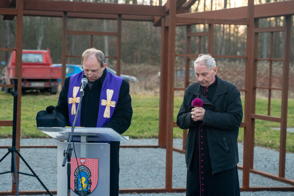 Upamiętnili pamięć Żołnierzy Wyklętych w Starym Grodkowie [zdjęcia]