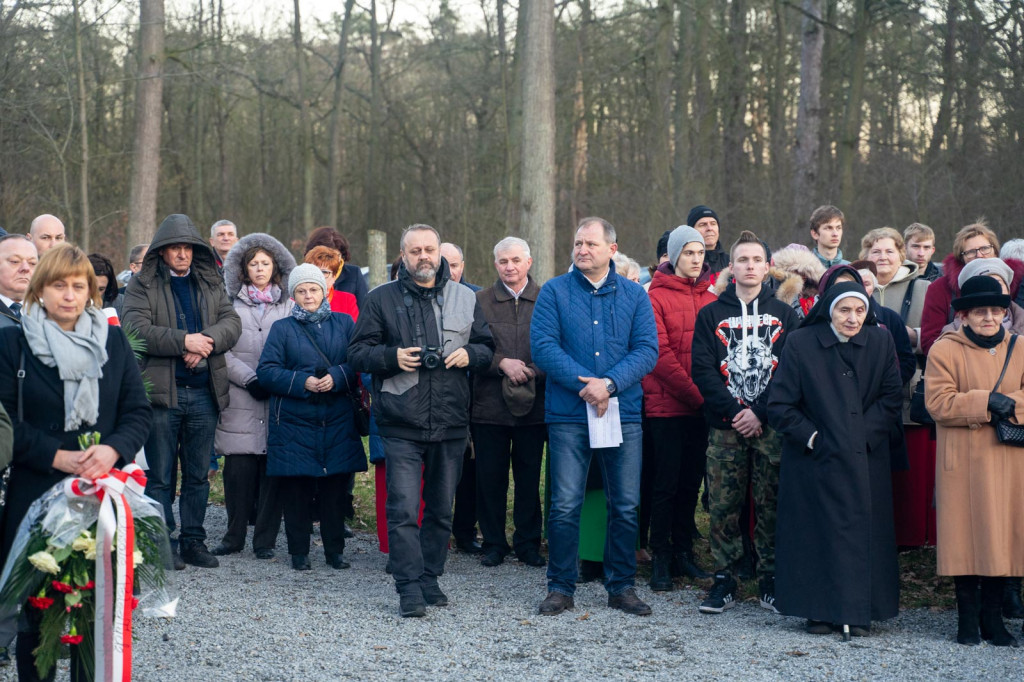 Upamiętnili pamięć Żołnierzy Wyklętych w Starym Grodkowie [zdjęcia]