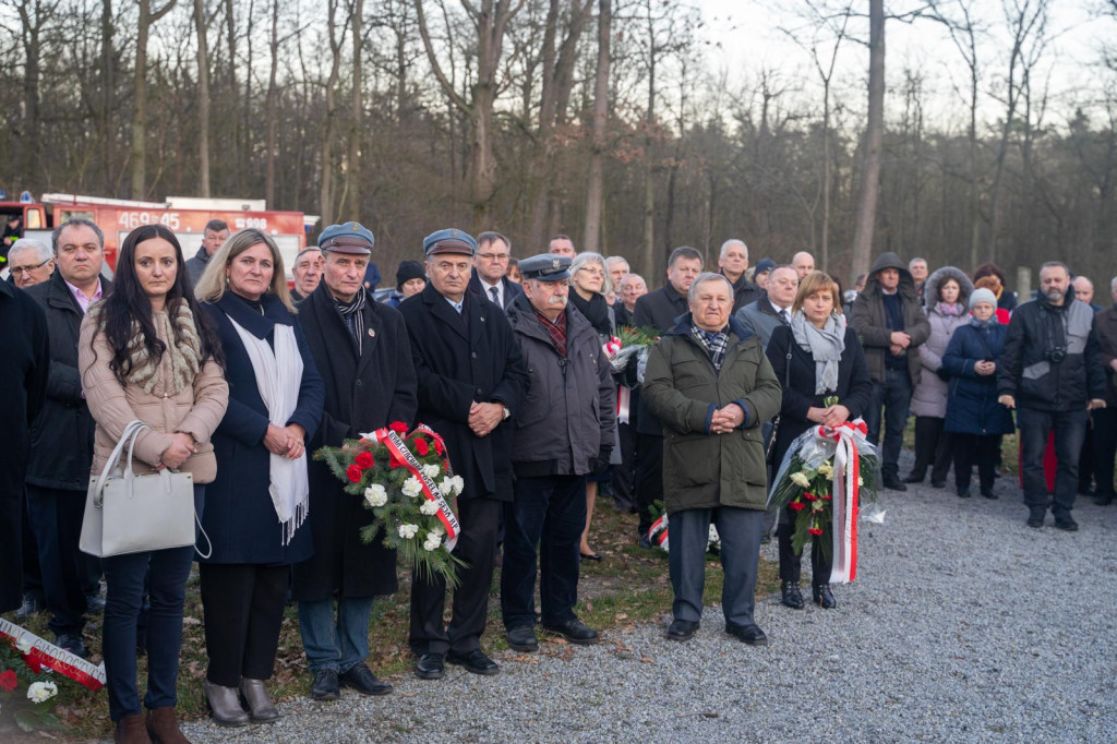 Upamiętnili pamięć Żołnierzy Wyklętych w Starym Grodkowie [zdjęcia]