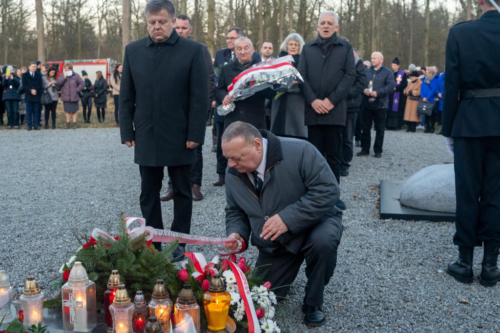 Upamiętnili pamięć Żołnierzy Wyklętych w Starym Grodkowie [zdjęcia]