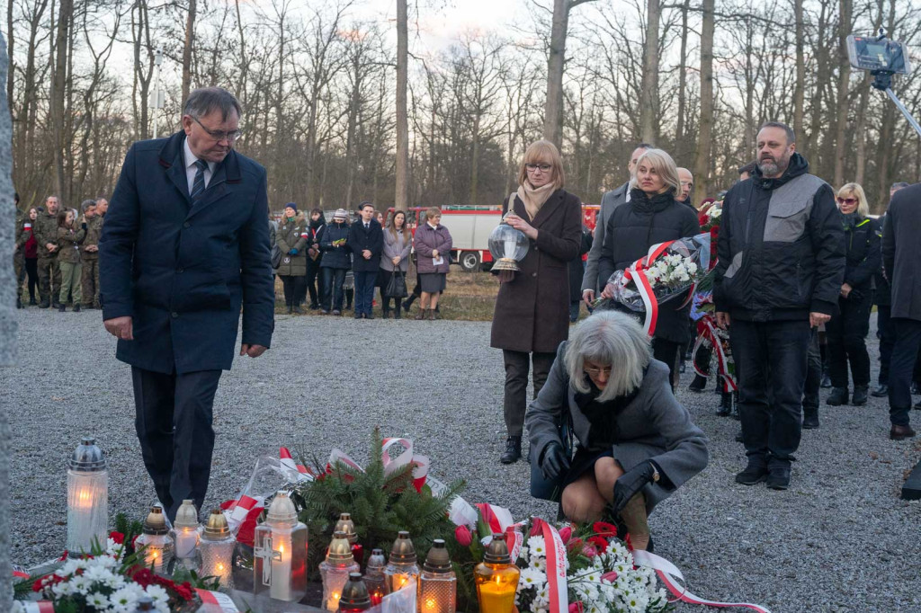 Upamiętnili pamięć Żołnierzy Wyklętych w Starym Grodkowie [zdjęcia]