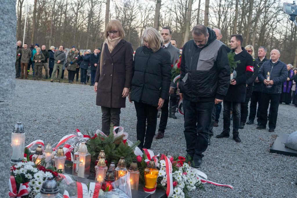 Upamiętnili pamięć Żołnierzy Wyklętych w Starym Grodkowie [zdjęcia]