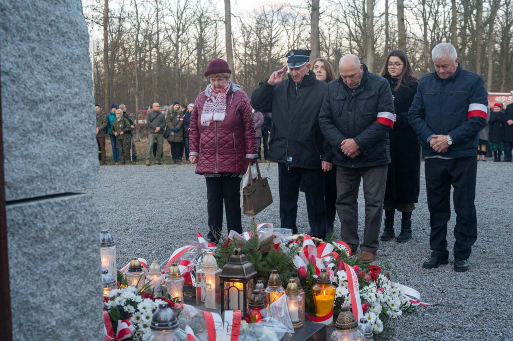 Upamiętnili pamięć Żołnierzy Wyklętych w Starym Grodkowie [zdjęcia]