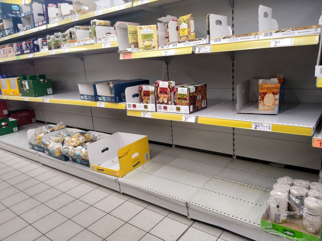 Koronawirus - szał zakupowy i panika w brzeskich sklepach, marketach i aptekach