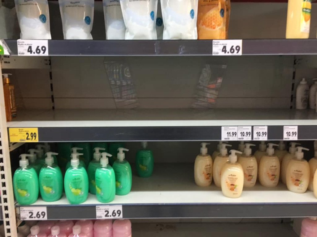 Koronawirus - szał zakupowy i panika w brzeskich sklepach, marketach i aptekach