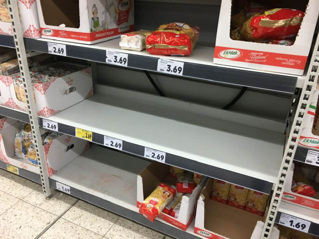 Koronawirus - szał zakupowy i panika w brzeskich sklepach, marketach i aptekach
