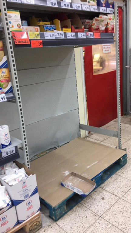 Koronawirus - szał zakupowy i panika w brzeskich sklepach, marketach i aptekach