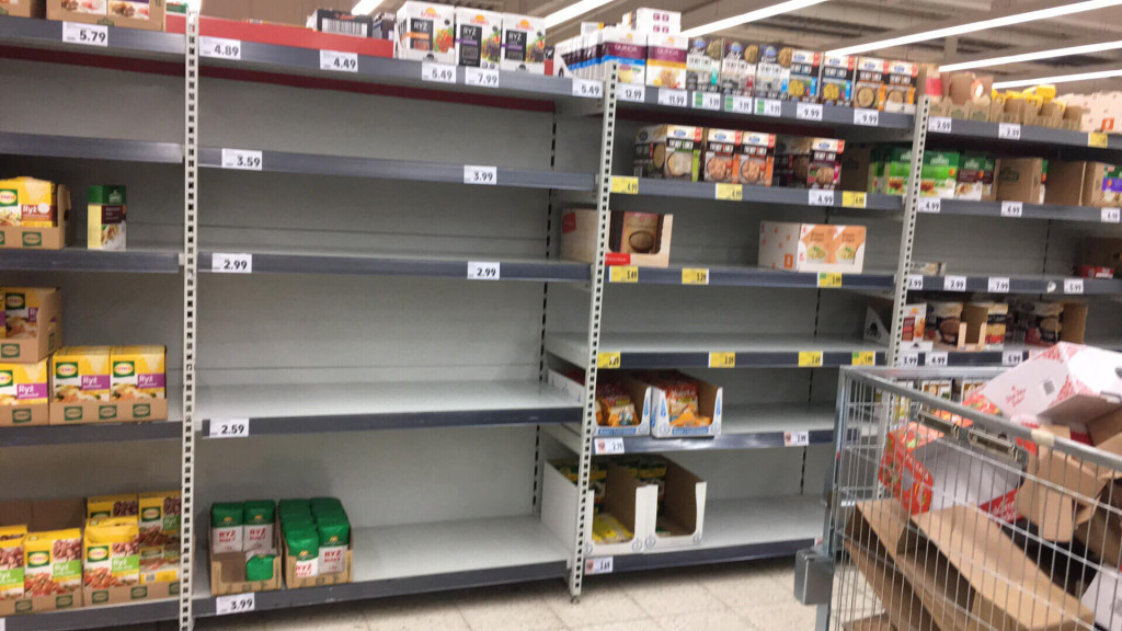 Koronawirus - szał zakupowy i panika w brzeskich sklepach, marketach i aptekach