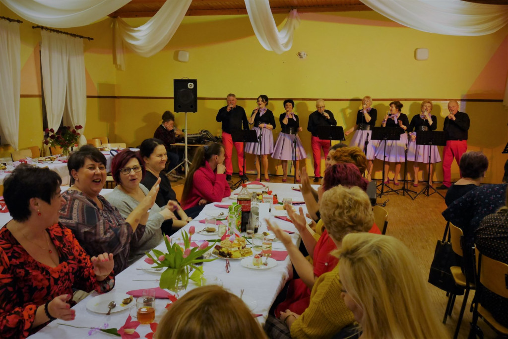 Wyjątkowy Dzień Kobiet w Dobrzyniu [zdjęcia]