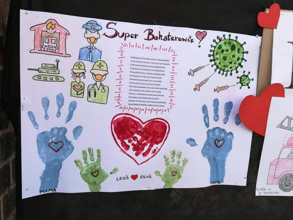 #BrawoDlaWas - Przedszkolaki z Lewina Brzeskiego dziękują służbom za ich pracę w czasie epidemii