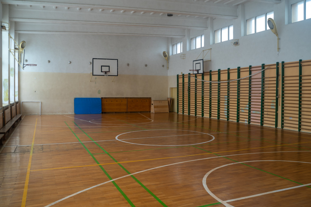 Starostwo szykuje się do remontu sali gimnastycznej w grodkowskiej szkole
