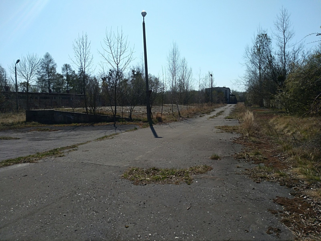 Budowa płotu, czyli kabaret na brzeskiej Zielonce - felieton Marka Popowskiego