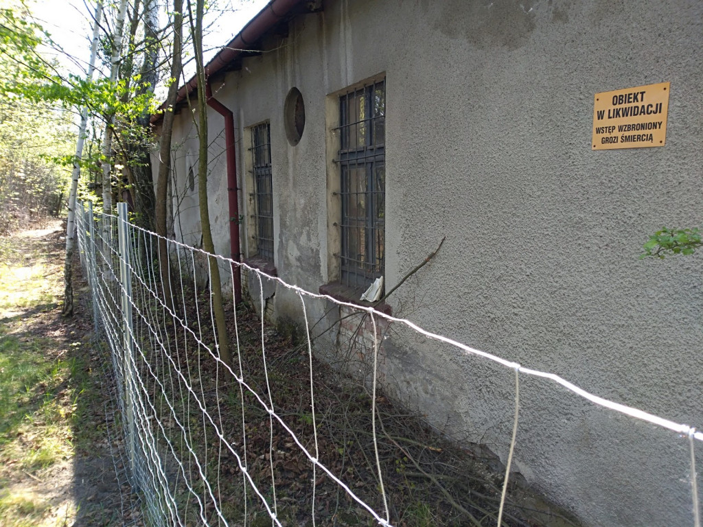 Budowa płotu, czyli kabaret na brzeskiej Zielonce - felieton Marka Popowskiego