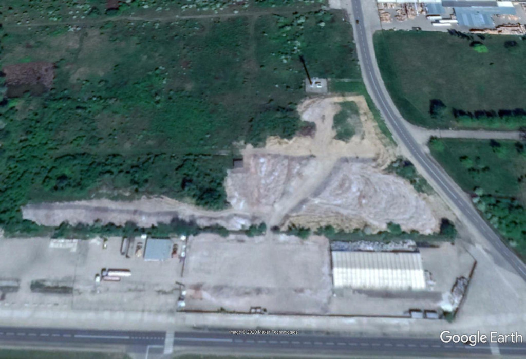 Zdjęcia satelitarne pokazują jak zmieniało się składowisko odpadów w Skarbimierzu-Osiedle