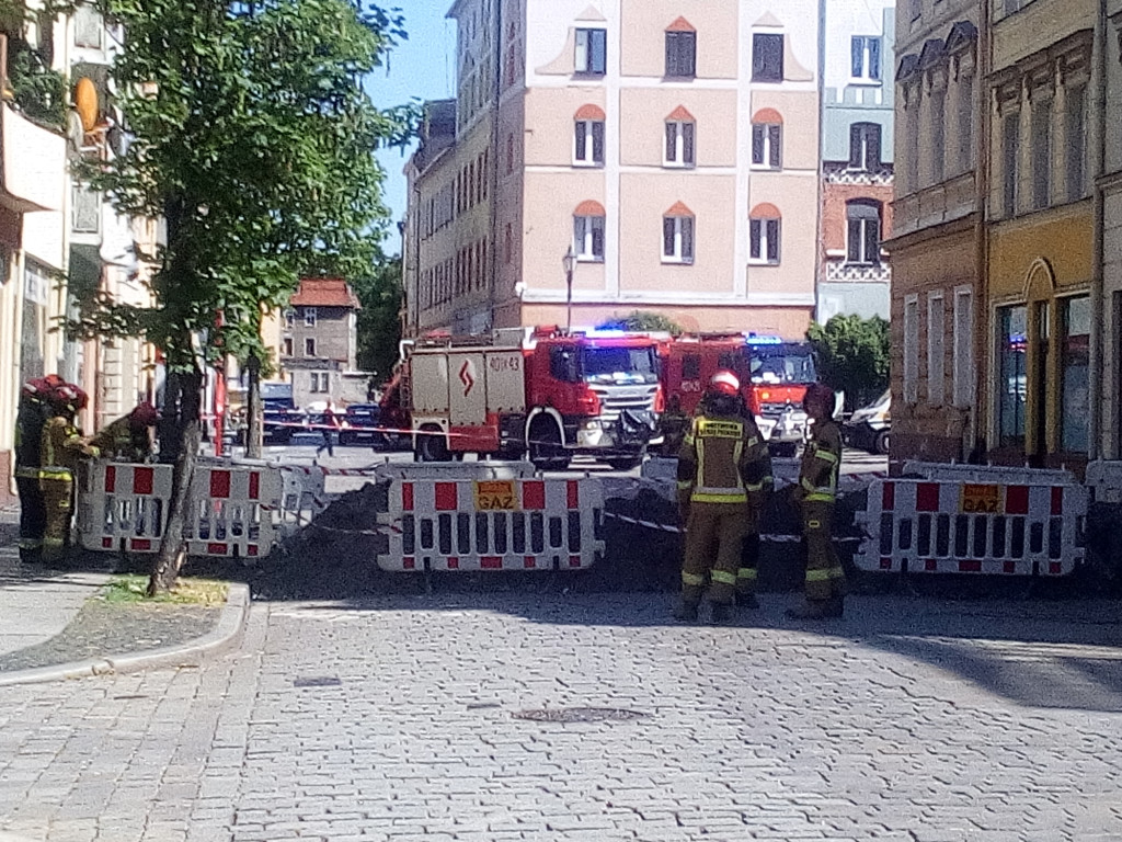 Brzeg: Ponowny wyciek gazu w Rynku. Ewakuowano 15 osób.