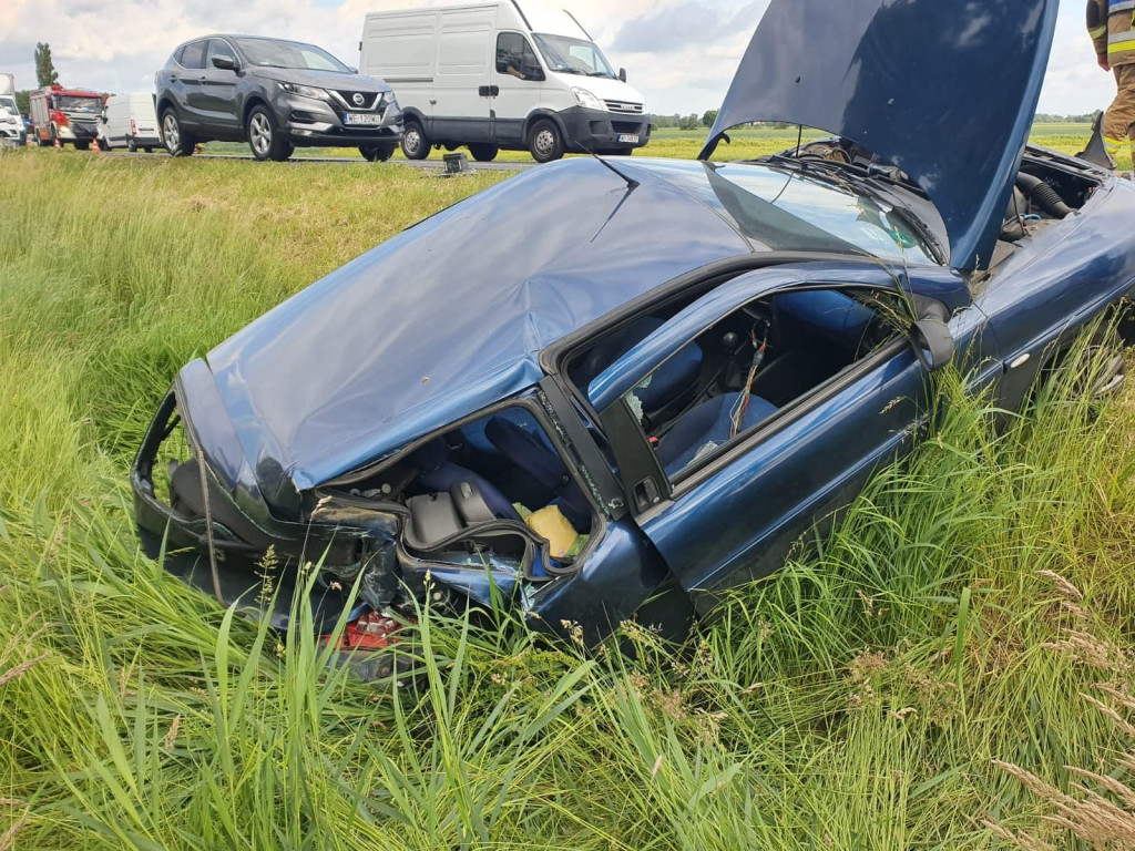 Zderzenie busa z osobówką na obwodnicy Brzegu