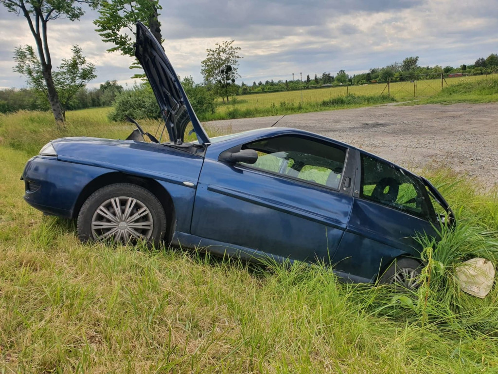 Zderzenie busa z osobówką na obwodnicy Brzegu