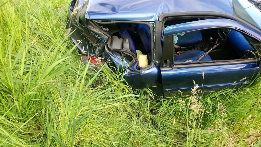 Zderzenie busa z osobówką na obwodnicy Brzegu