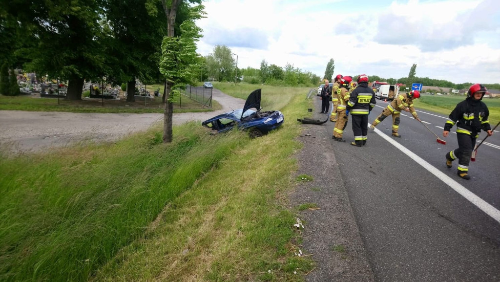 Zderzenie busa z osobówką na obwodnicy Brzegu