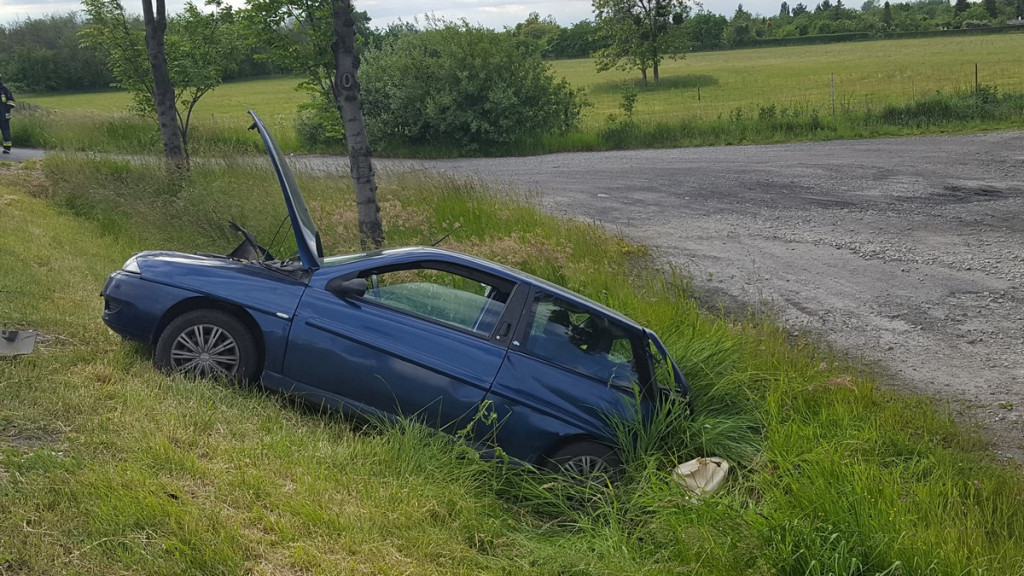 Zderzenie busa z osobówką na obwodnicy Brzegu