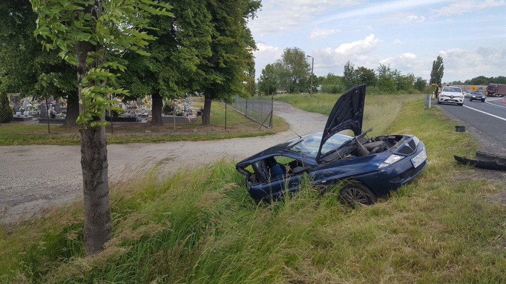 Zderzenie busa z osobówką na obwodnicy Brzegu