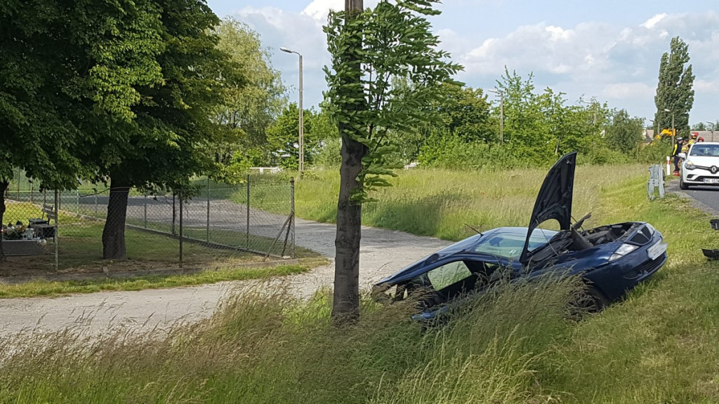 Zderzenie busa z osobówką na obwodnicy Brzegu